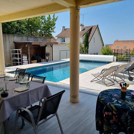 Ferienwohnung Ravissant Studio Avec Parking Prive Et Jardin Rueil-Malmaison Exterior foto